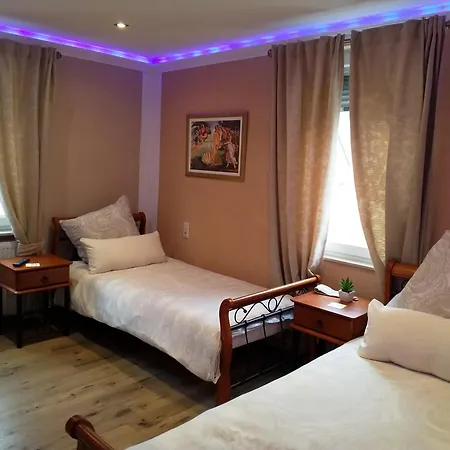Gaeste Zimmer-ristorante Kochertal Da Enzo B&B