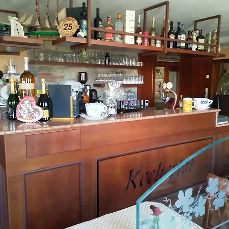 Gaeste Zimmer-ristorante Kochertal Da Enzo نيوينشتاتدت ام كوشر