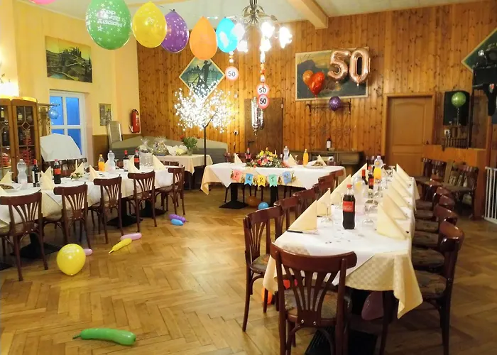 Gaeste Zimmer-ristorante Kochertal Da Enzo * Нойенштадт-ам-Кохер