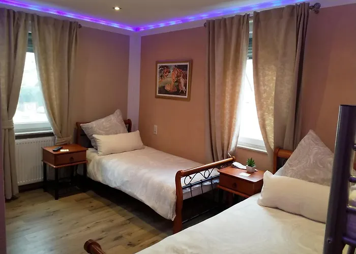 Gaeste Zimmer-ristorante Kochertal Da Enzo Отель типа 