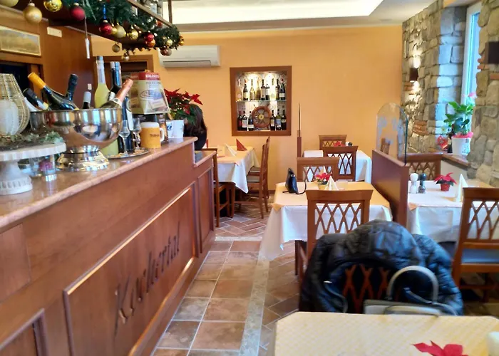 Gaeste Zimmer-ristorante Kochertal Da Enzo Отель типа 